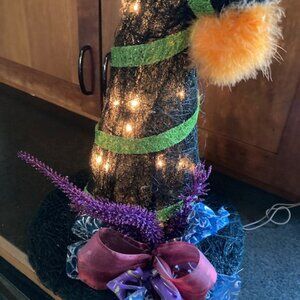 MISSION GALLERY 13" SISAL HALLOWEEN WITCH HAT WITH UL LIGHTS